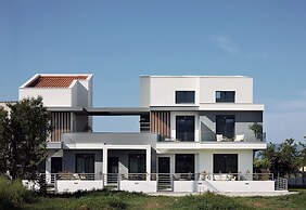 Thalassa & Thalassa Prive Residential Complexes