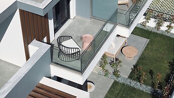 Thalassa & Thalassa Prive Residential Complexes