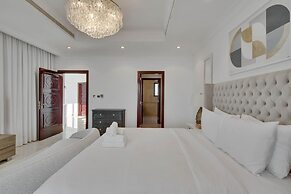 5 Villa w Private Pool Beach on Palm Jumeirah