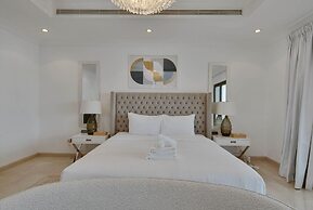 5 Villa w Private Pool Beach on Palm Jumeirah