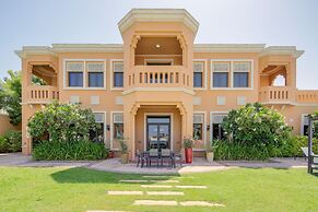 Prvt Pool amp Beach in Luxury Palm Jumeirah Villa