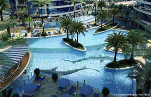 Cool Dubai Apt Next Burj Khalifa Design District