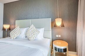 Cool Dubai Apt Next Burj Khalifa Design District