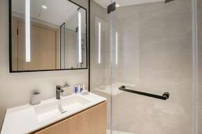 Luxury Apt W Burj Khalifa Vw Dubai Canal Access