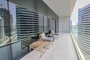 Luxury Apt W Burj Khalifa Vw Dubai Canal Access