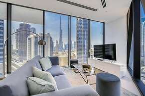 Luxury Apt W Burj Khalifa Vw Dubai Canal Access