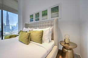 Luxury Apt W Burj Khalifa Vw Dubai Canal Access