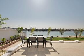 Luxury Villa w Dramatic Vw Private Beach Pool
