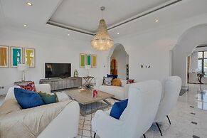 Luxury Villa w Dramatic Vw Private Beach Pool