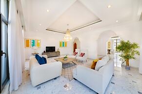 Luxury Villa w Dramatic Vw Private Beach Pool