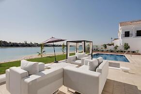 Luxury Villa w Dramatic Vw Private Beach Pool