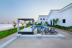 Luxury Villa w Dramatic Vw Private Beach Pool
