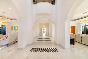 Luxury Villa w Dramatic Vw Private Beach Pool