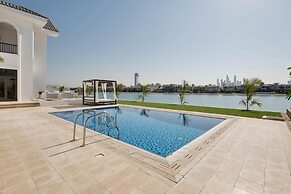 Luxury Villa w Dramatic Vw Private Beach Pool