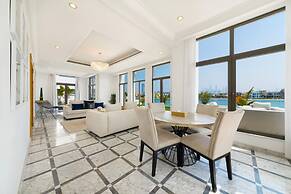 Luxury Villa w Dramatic Vw Private Beach Pool