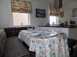 The White Cottage