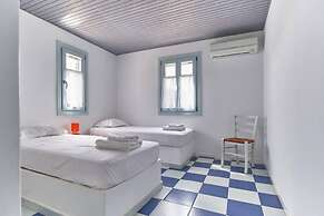 Ocean Villa in Paros