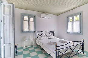 Santa Maria Villa in Paros