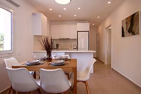 Phaedrus Living Seaside Luxury Limnaria 172