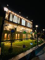 Crescent Inn