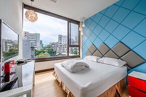 Lightness Hotel