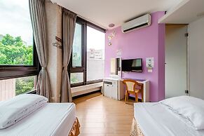 Lightness Hotel