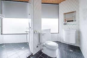 Lightness Hotel