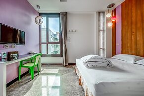 Lightness Hotel
