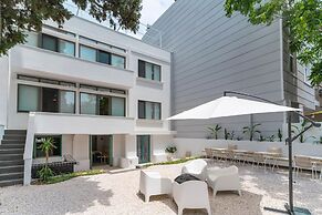 Be Bold Hostel