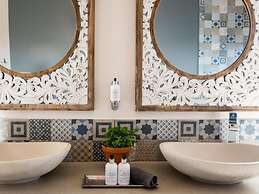 Safari Moon Luxury Bush Lodge