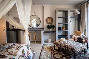 Safari Moon Luxury Bush Lodge