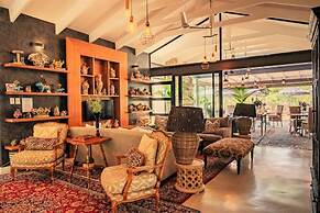 Safari Moon Luxury Bush Lodge