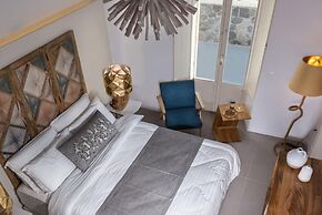 One Bedroom Panoramic - White Co