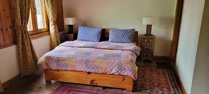 Pine Park Glade Resort Shogran