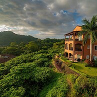 Altavista 5A 3 bdr 3 Bath Ocean View