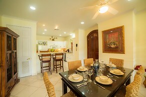 Colina 5D - 3 bdr 2 Bath Family