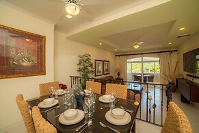 Colina 5D - 3 bdr 2 Bath Family