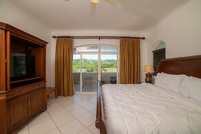 Colina 5D - 3 bdr 2 Bath Family
