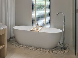 Mercure Rayong Lomtalay Villas & Resort