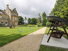 The Arthur Suite Stone Cross Mansion