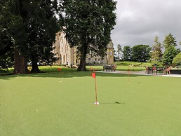 The Arthur Suite Stone Cross Mansion