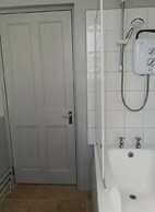 Nature Retreat - Sleeps 4 & Wild Ponies