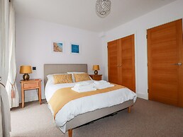 6 Ocean Heights