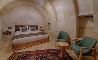 Concept Cave House