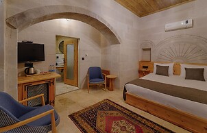 Concept Cave House