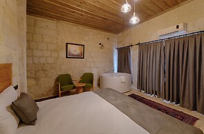 Concept Cave House