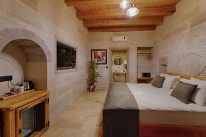 Concept Cave House