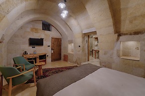 Concept Cave House