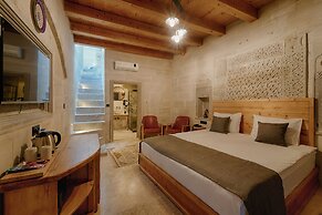 Concept Cave House