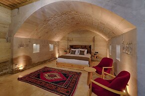 Concept Cave House